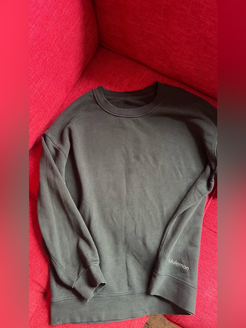 Lululemon Black Crewneck Sweatshirt – Soft Fleece Pullover